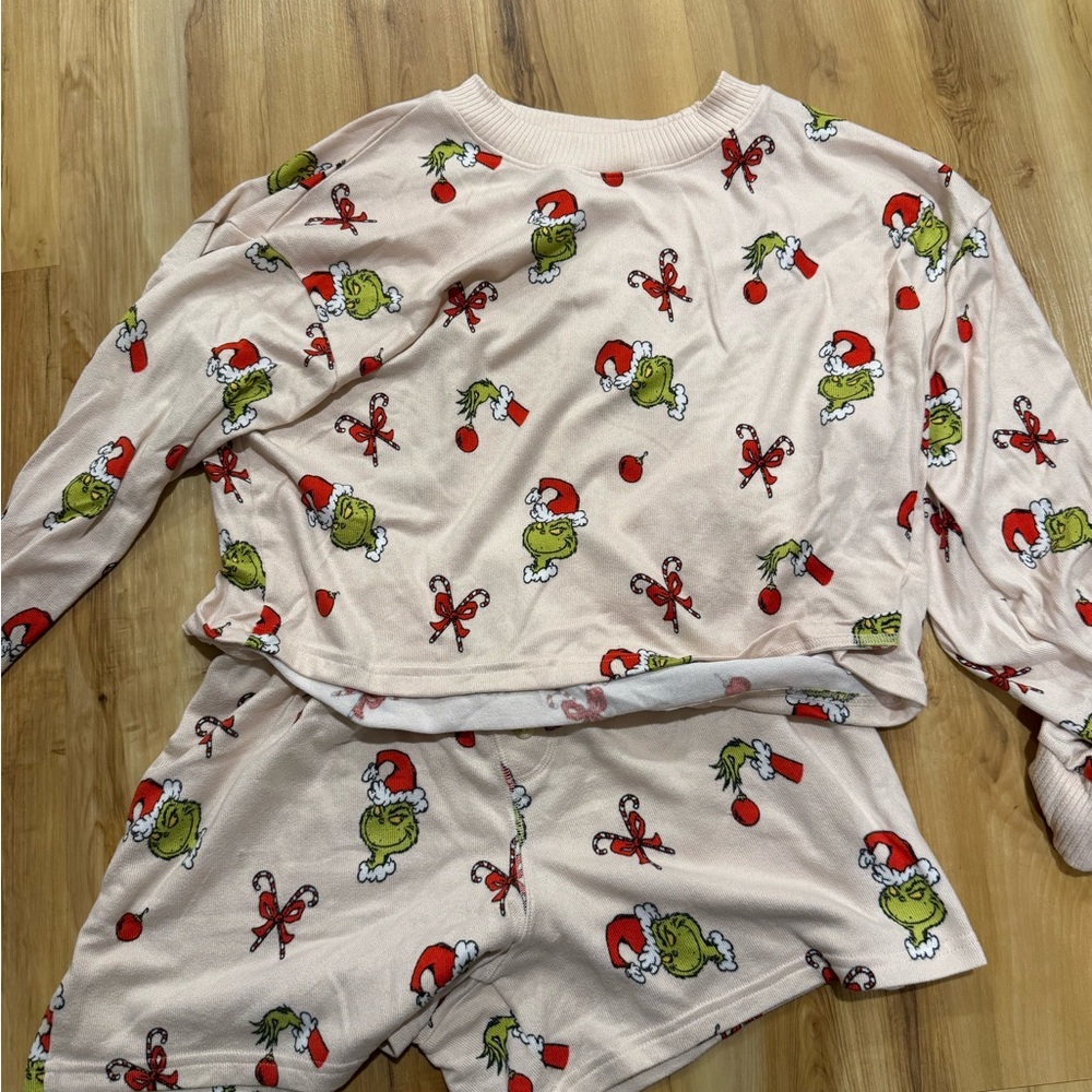 American Eagle pink Grinch Pajamas